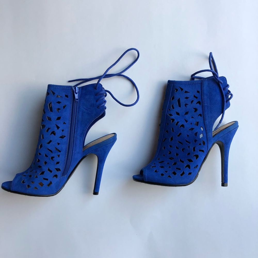 Just Fab Blue Cut Out Pumps